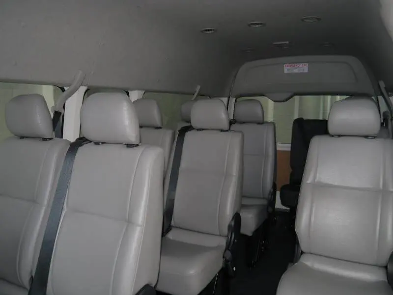 Toyota HiAce Van - photo 5